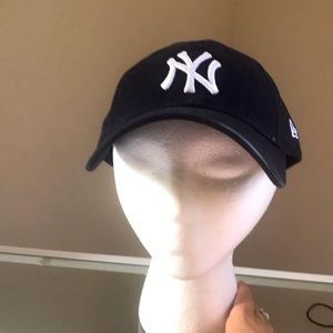 Women New Era barely worn